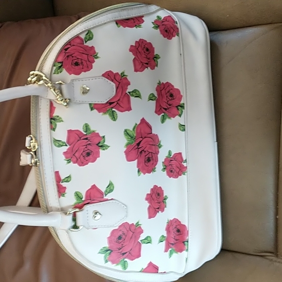 ECU Betsey Johnson Large Rose Crossbody Bag - Picture 7 of 17
